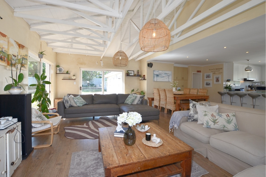 5 Bedroom Property for Sale in Welgelegen 2 Western Cape
